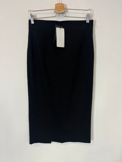 ZARA. Falda midi tubo. T M