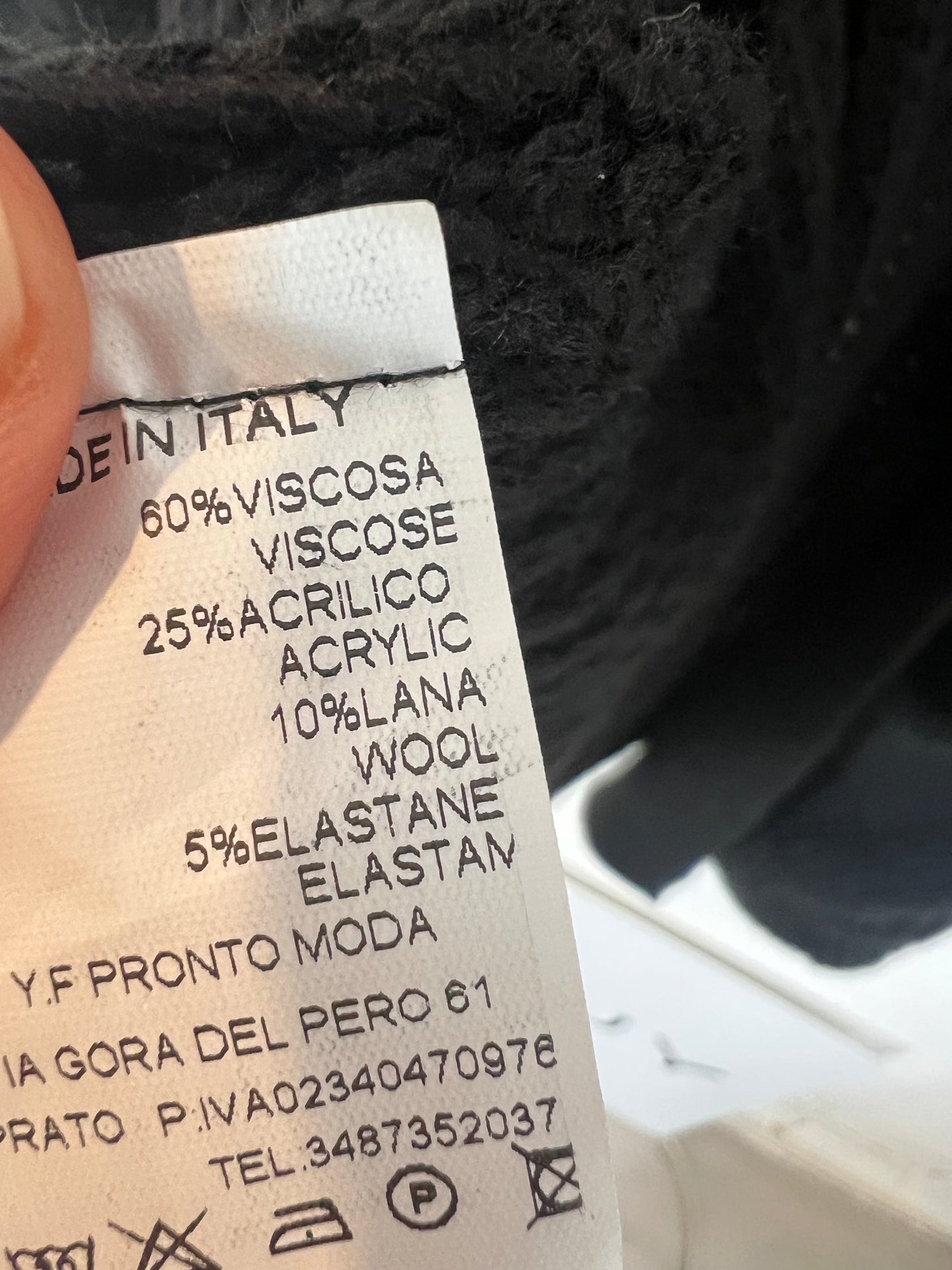 OTRAS. Cárdigan negro bolsillos. T M