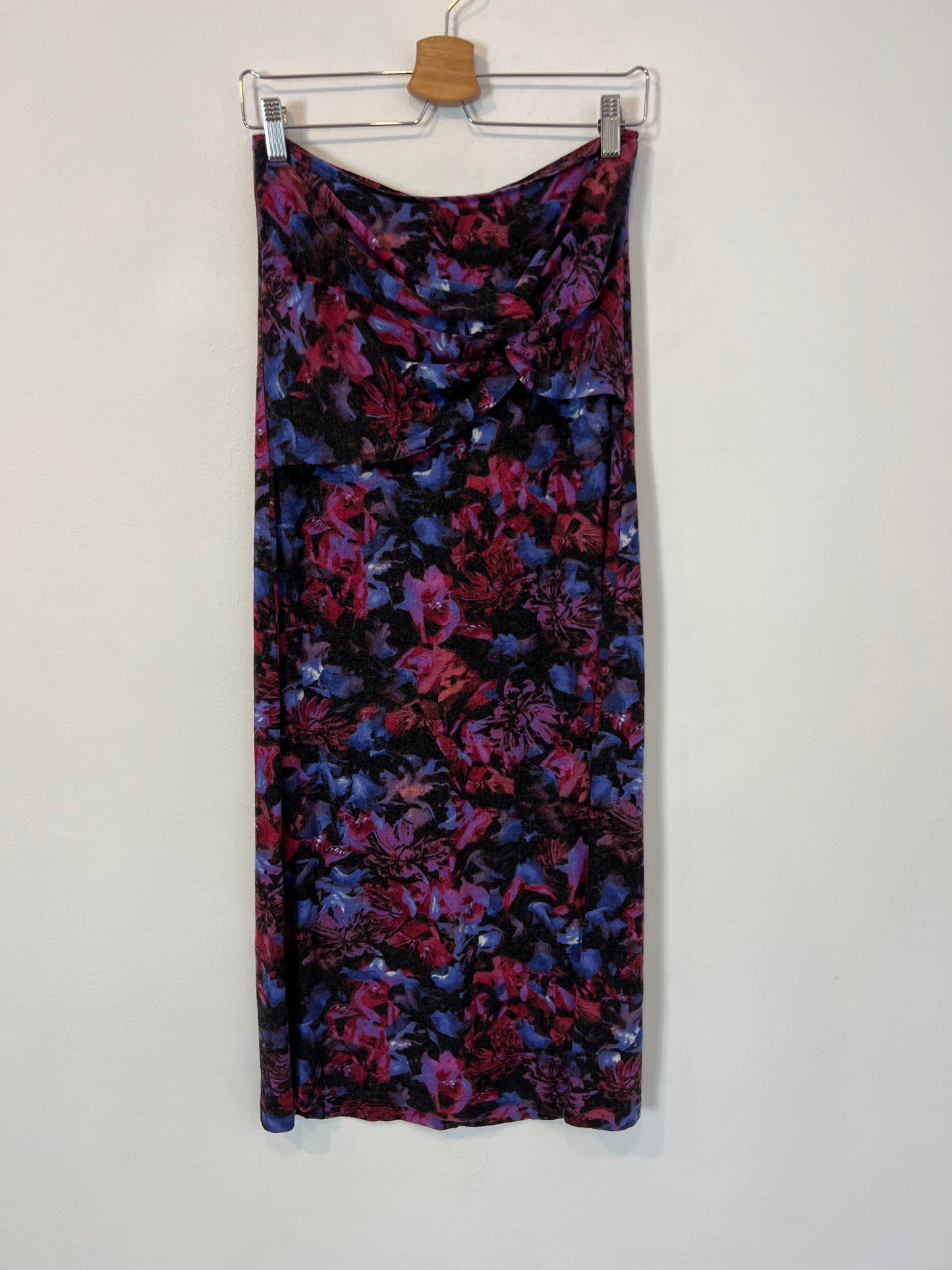 MAKSU. Falda midi fluida estampada. T M