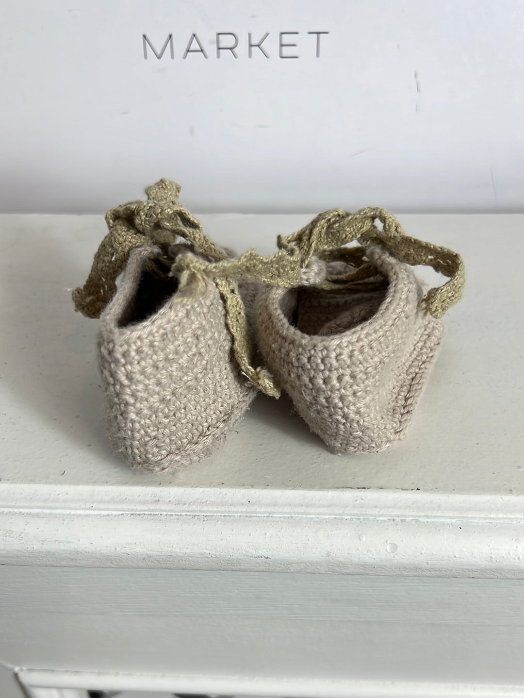 OTRAS. Patucos beige punto. T 0-6