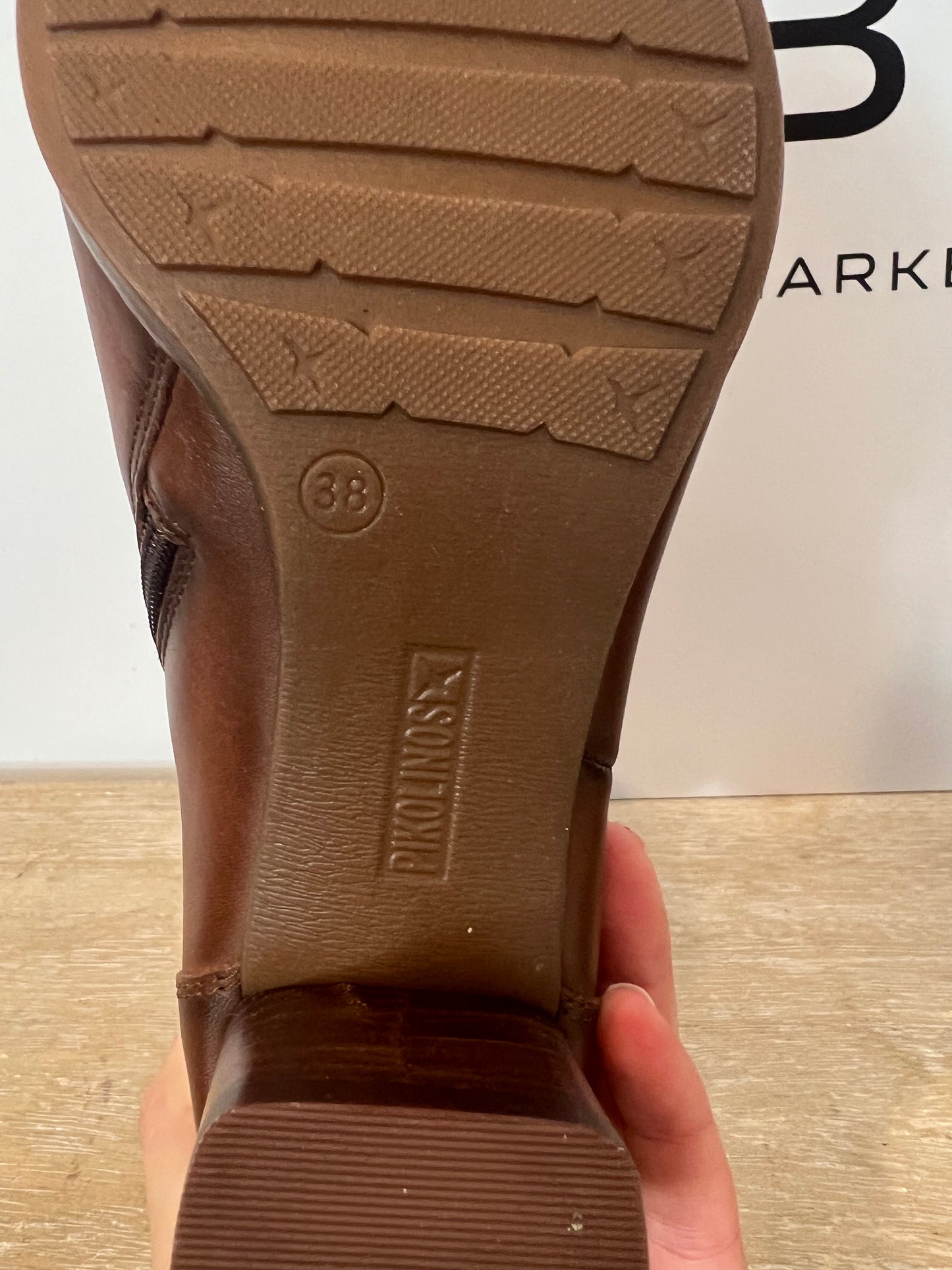 PIKOLINO. Camel studded ankle boots, size 38