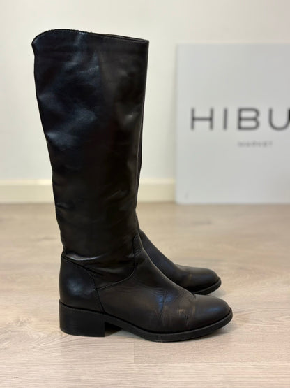FRANCESCO BRUNELLI. Botas alas en negro. T 40