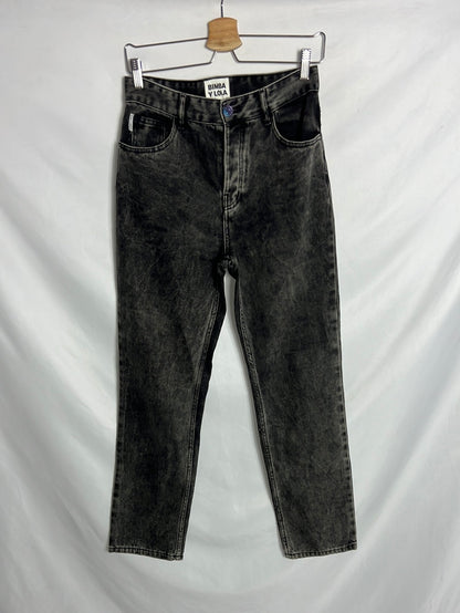 BIMBA Y LOLA. Denim negro efecto desgastado. T 38