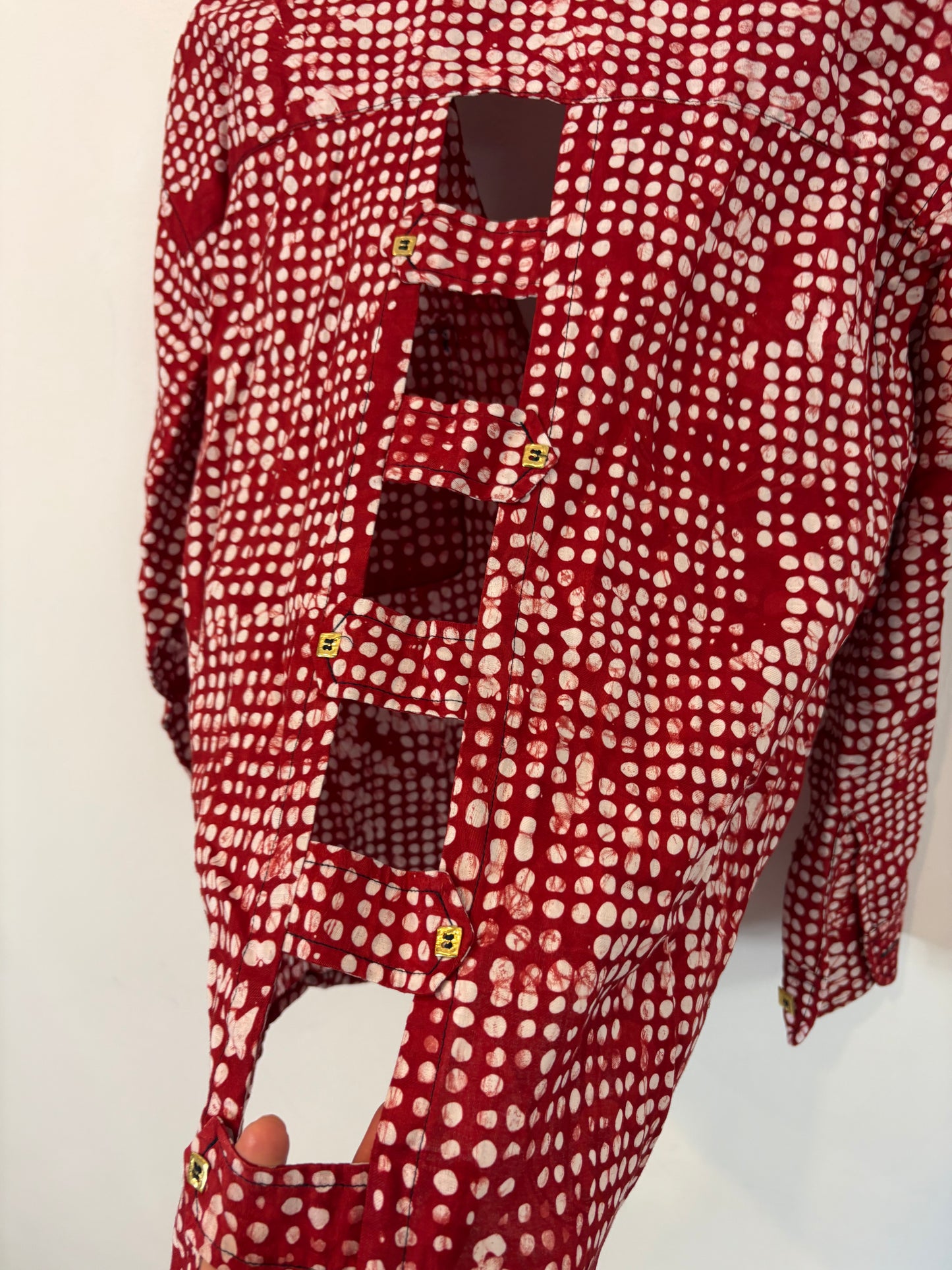 KIMALÉ. Conjunto falda y camisa roja estampada. T 36