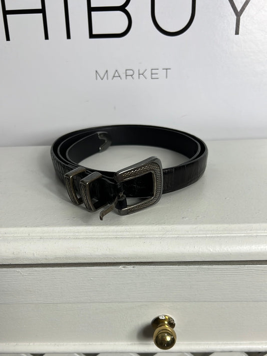 ZARA. Thin black belt. Size 90