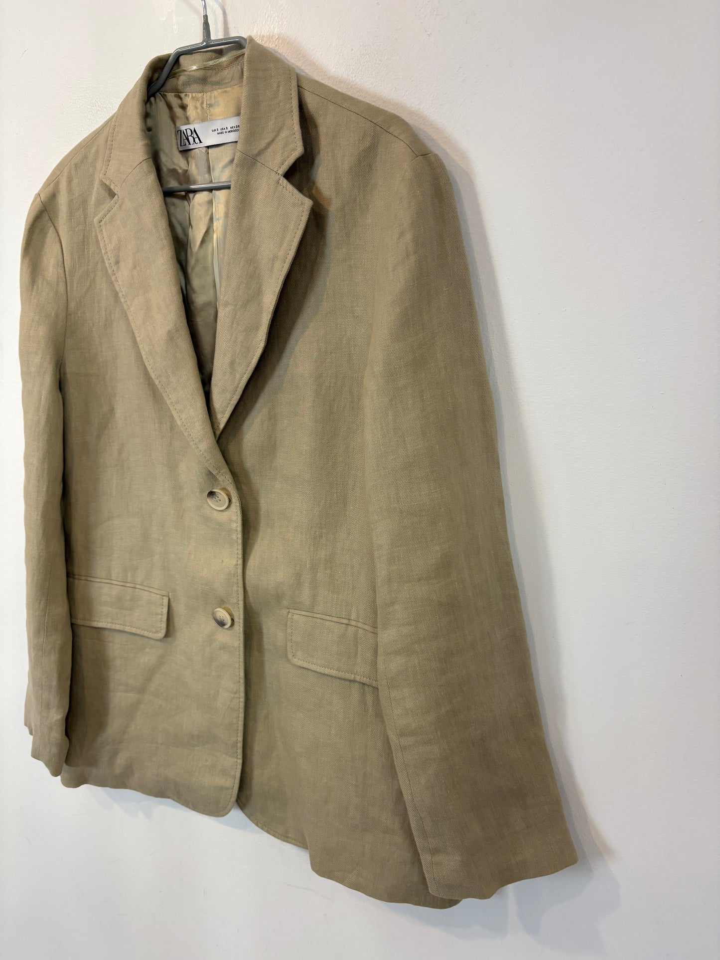 ZARA. Blazer beige lino