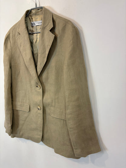 ZARA. Blazer beige lino