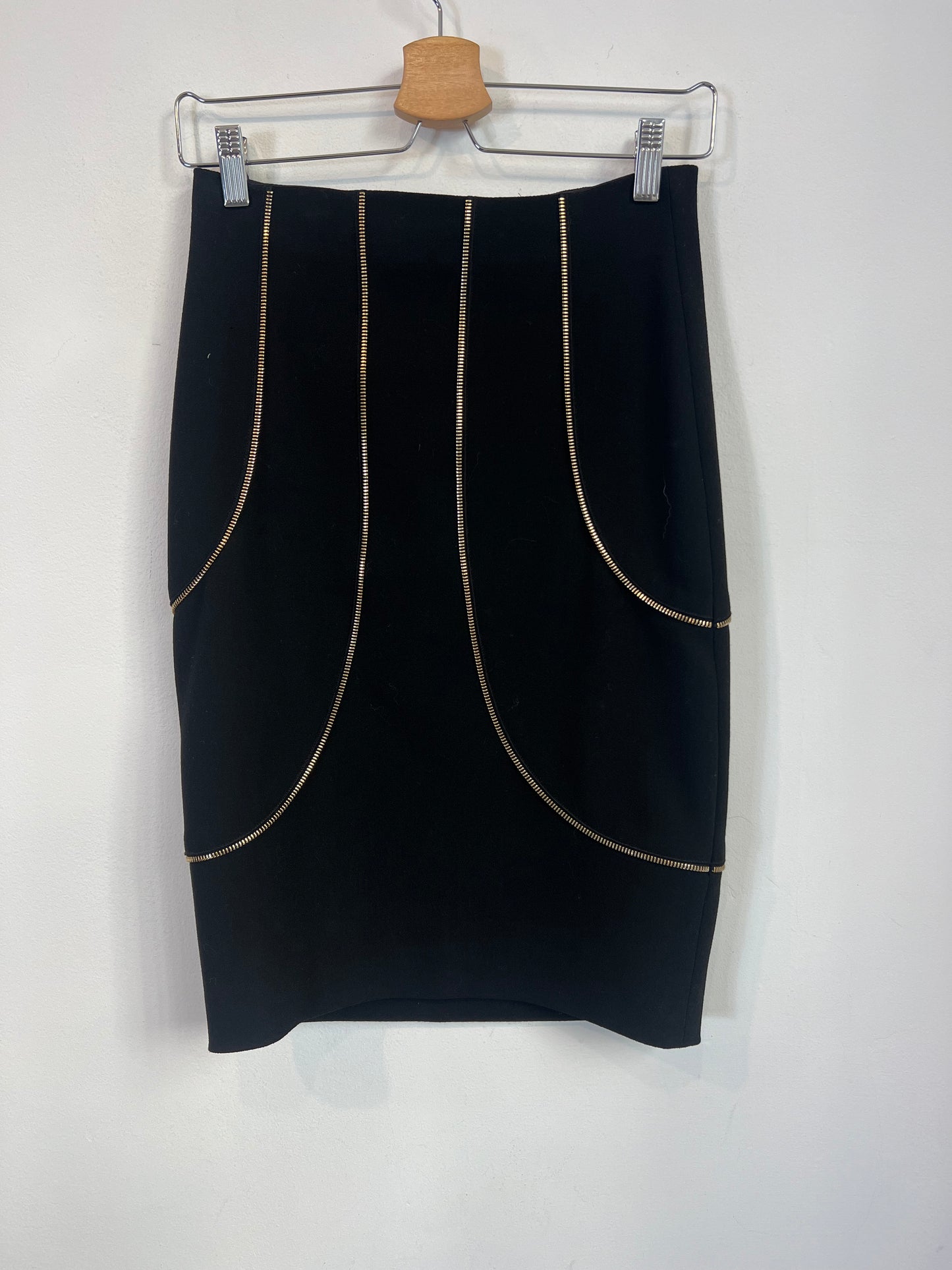 GEORGE RECH. Falda detalles dorados. T 36