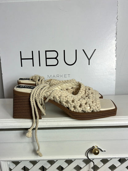BERSHKA. Sandalias plataforma crochet . T 39