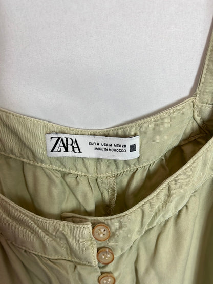 ZARA. Peto verde fluido abotonado. T M
