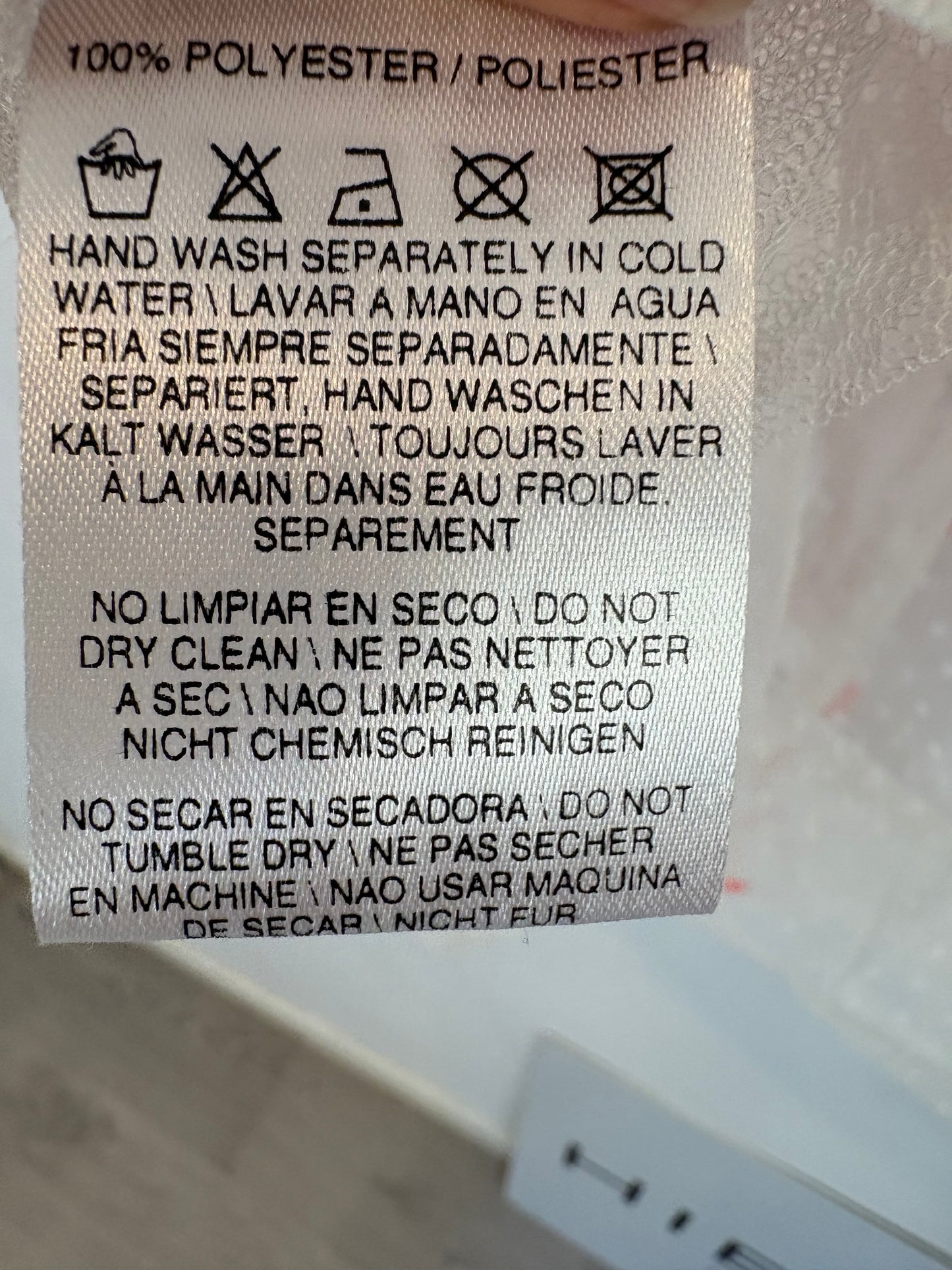 SAVAGE CULTURE. Blusa plumeti bordados. T L