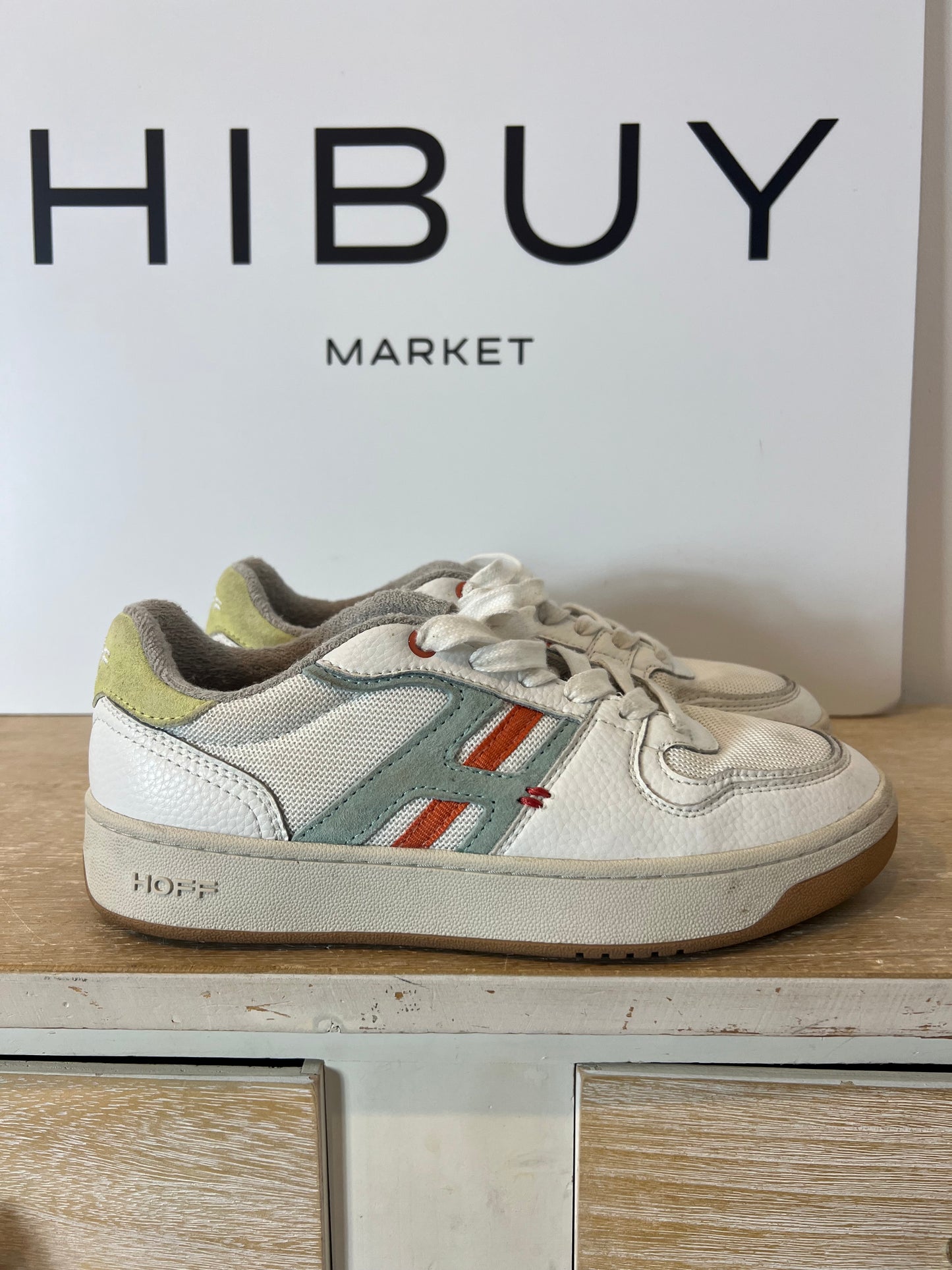 HOFF. White textured sneaker. Size 37