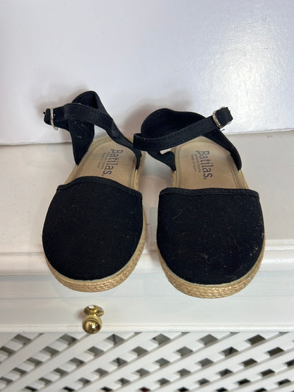 BATILAS. Black esparto grass shoes for girls. Size 27