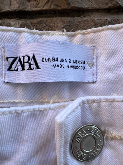 ZARA. Denim blanco pata ancha bolsillos. T 34