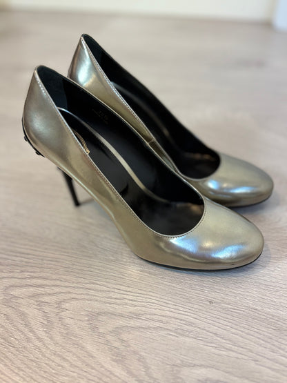 TOD'S. Tacones metalizados. T 39,5