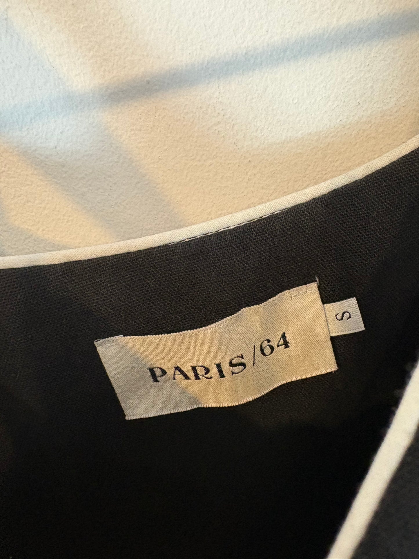 PARIS 64. Vestido midi negro mezcla