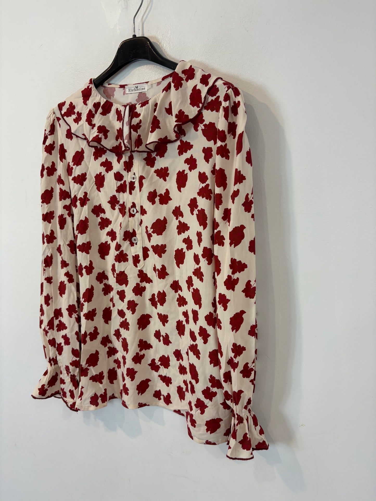 ELEFANTINE. Beige blouse with ruffled neck. Yours