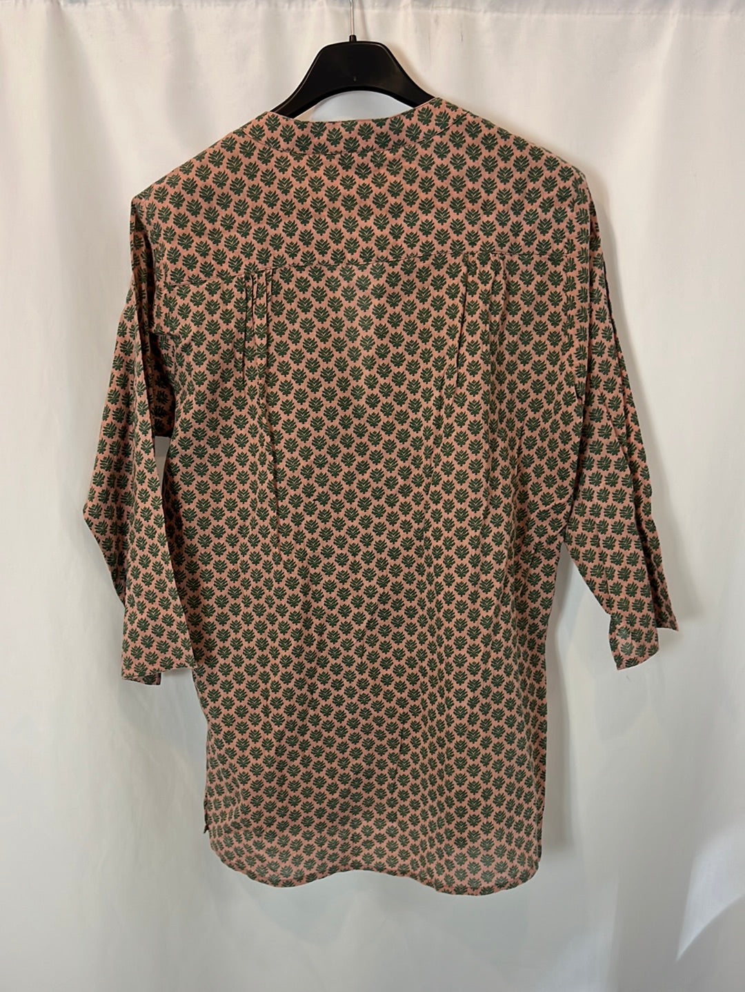 OTRAS. Blusa rosa estampada T.s