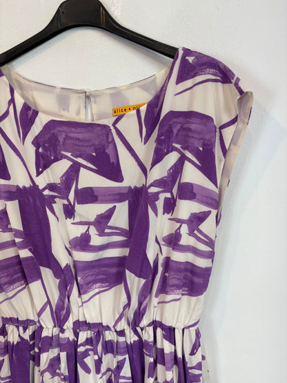 ALICE + OLIVIA . Vestido corto seda estampado