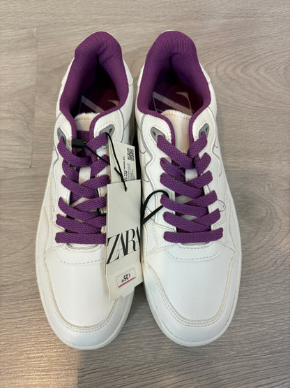 ZARA. White sneakers with purple laces. Size 37