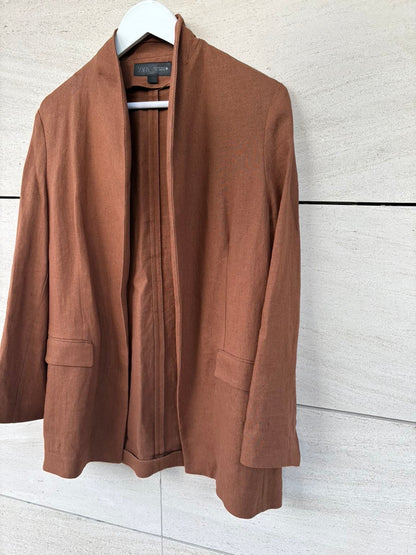 ZARA.Chaqueta marrón lino fluida