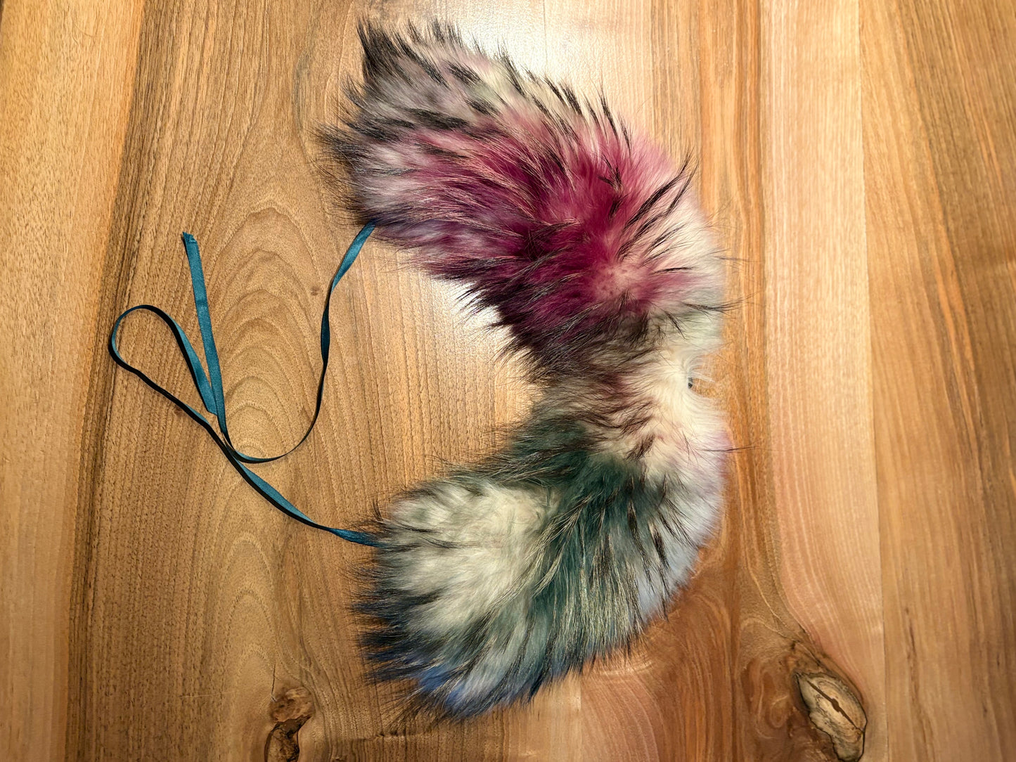 ELENA BENARROCH. Cuello pelo