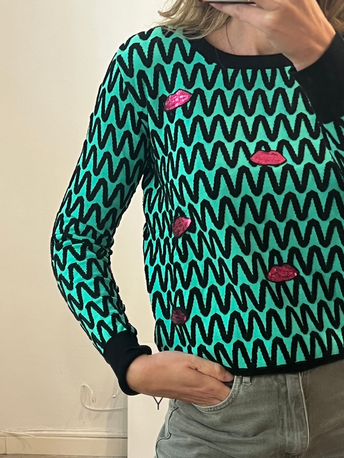 NAF NAF. Jersey estampado y labios T.l