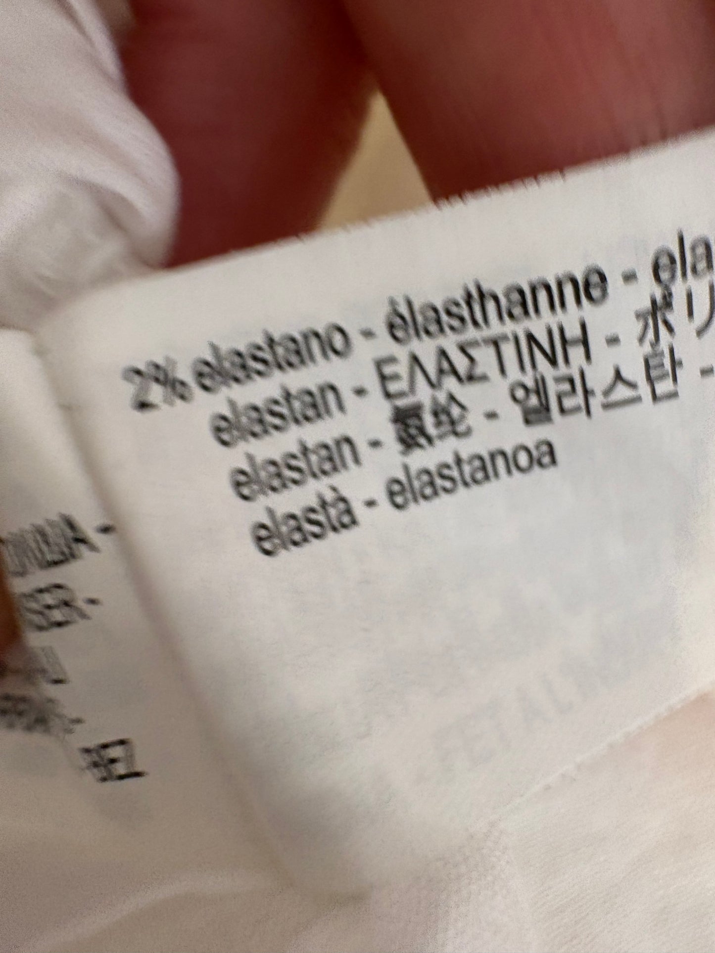 ZARA. Vestido blanco cuello