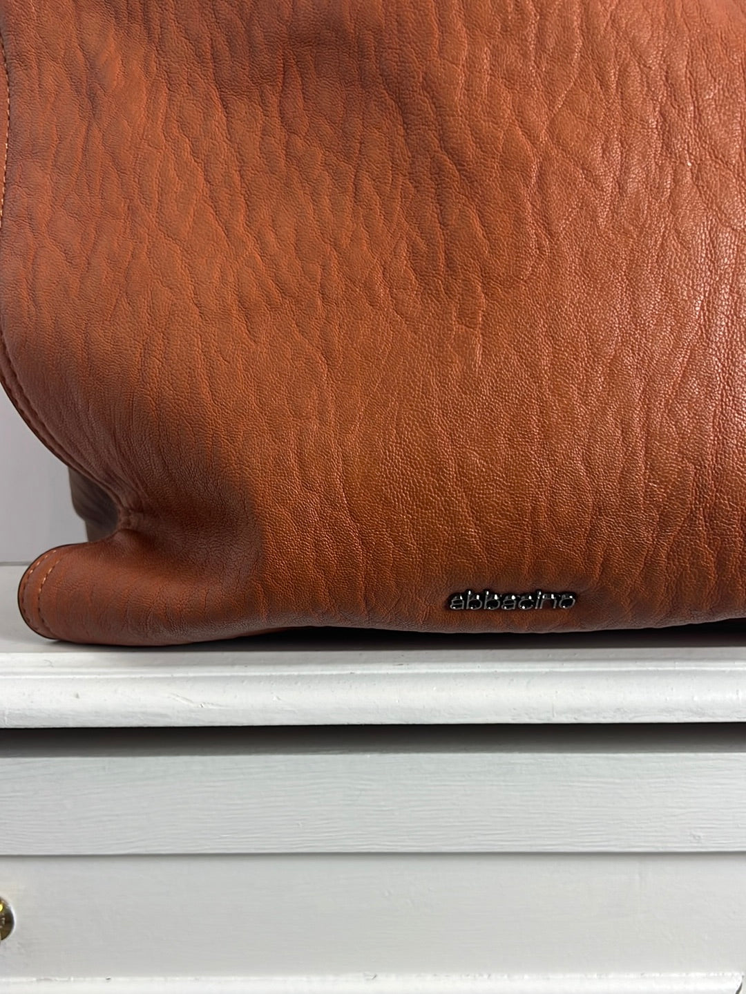 ABBACINO. Bolso marrón asa corta