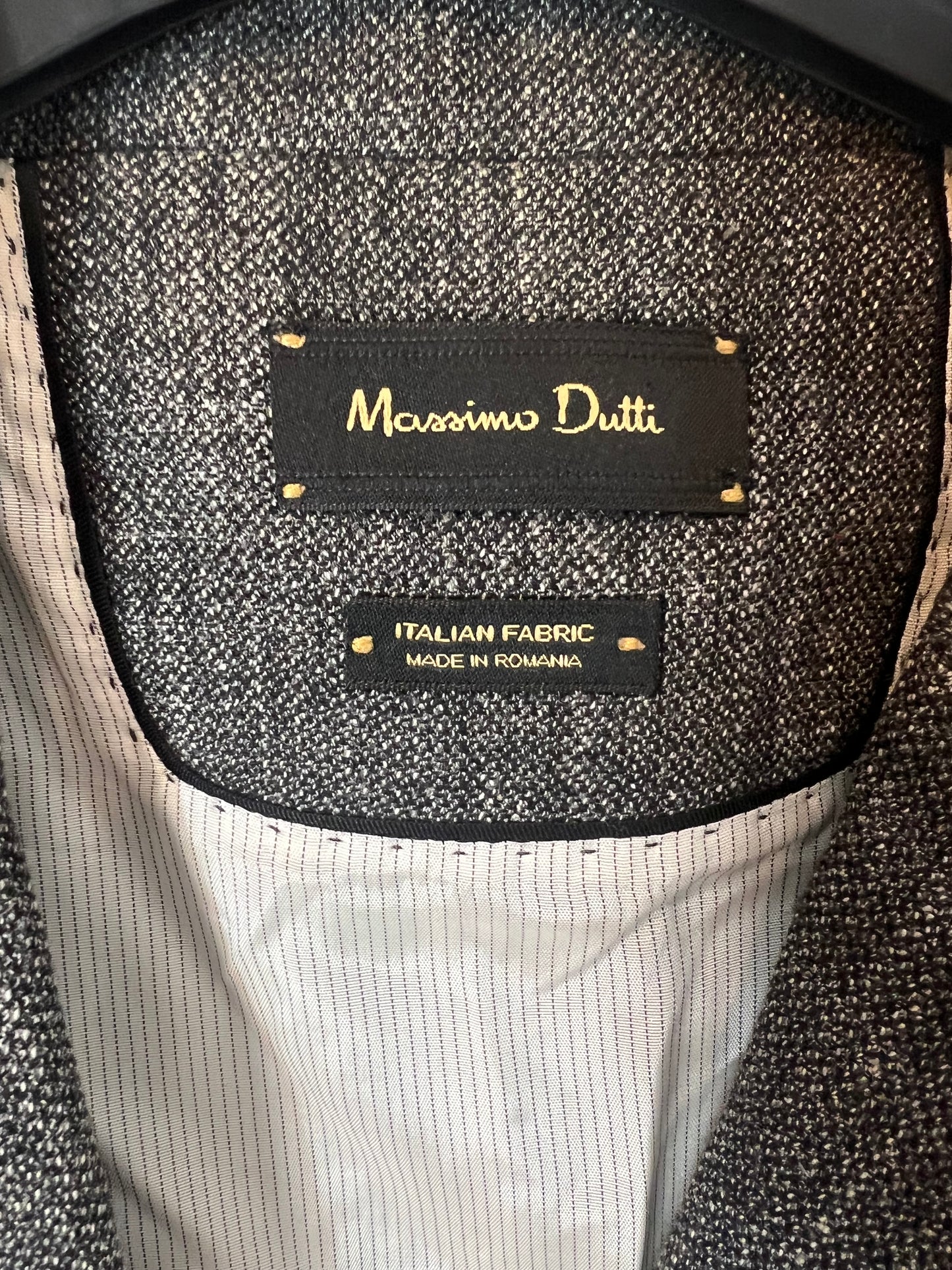MASSIMO DUTTI. blazer gris jaspeada T.40