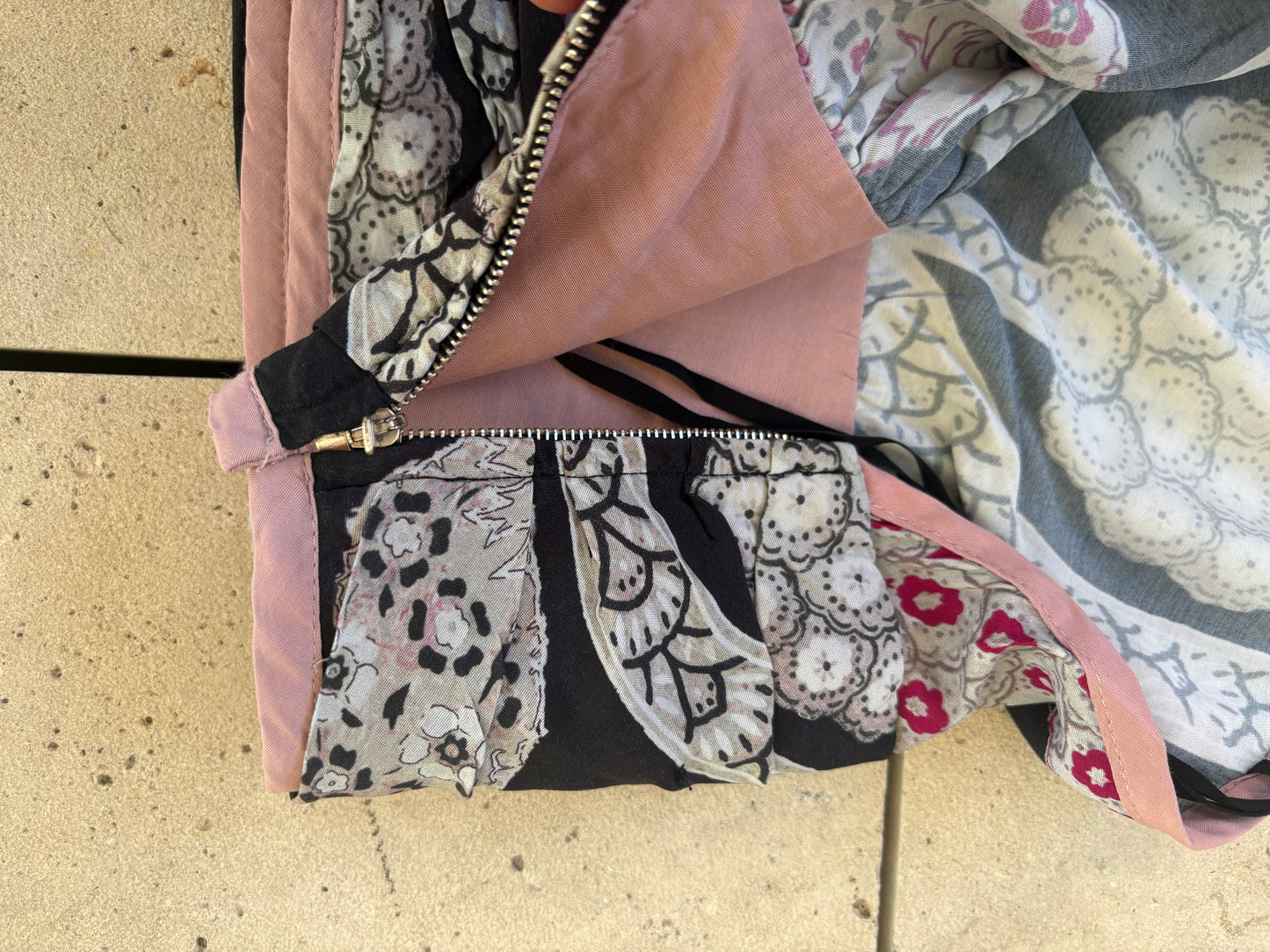 ISABEL MARANT. Top estampado asimétrico volante