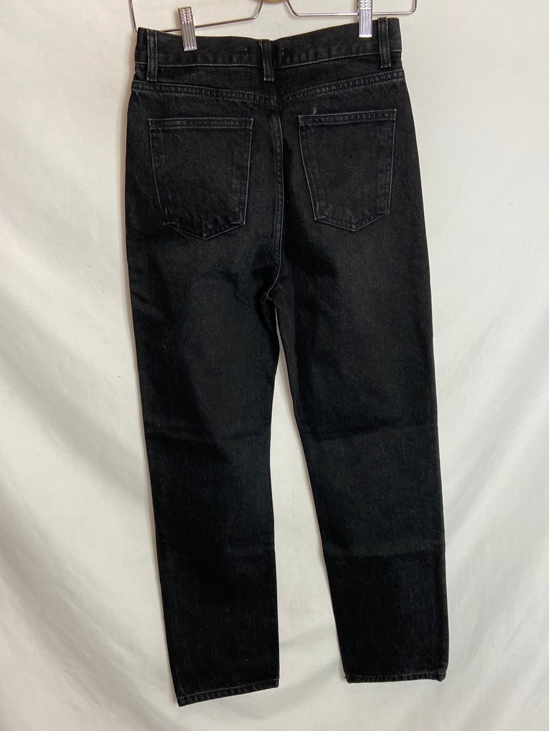 ZARA. Pantalones denim negros T.36