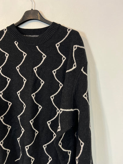 LA CASITA DE WENDY. Jersey negro lana dibujo