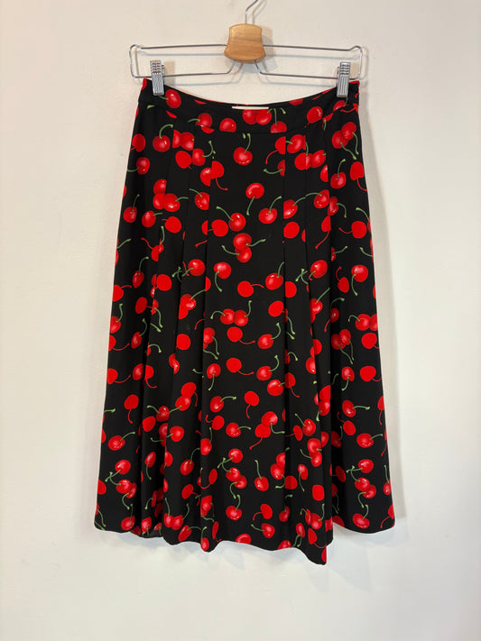 AMEÉ. Sleeveless fringed sweater S.(s)