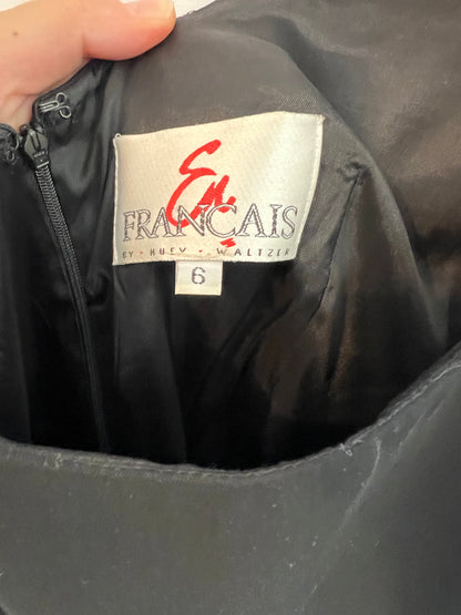 FRANCAIS BY HUEY WALTZER. Black dress with jewel buttons. Size 6 (36)