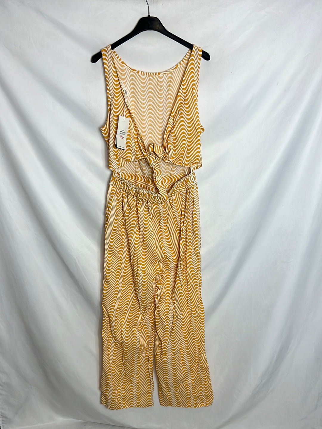 Mono Lino dibujo geométrico . T S