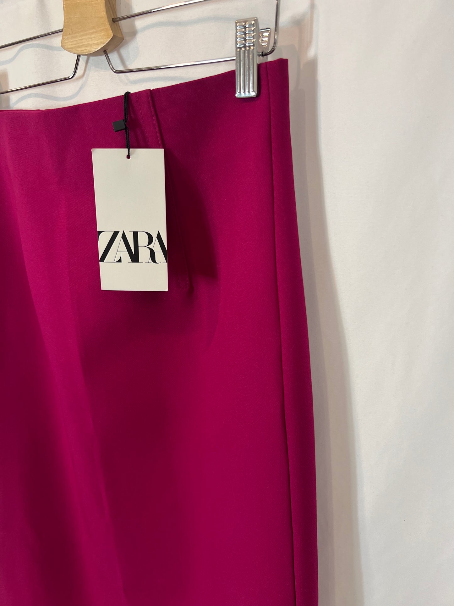 ZARA. Bougainvillea midi skirt. TM