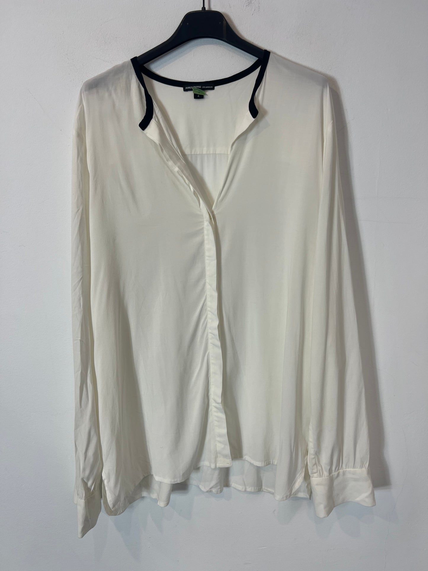 JAMES PERSE LOS ANGELES. Flowy white blouse with neckline. Size 4 (L)