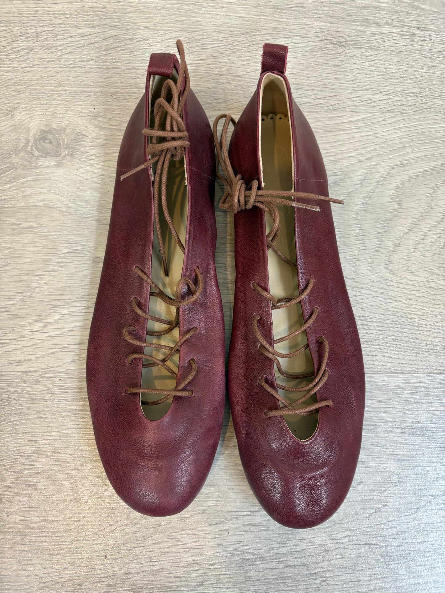 BOBO´S. Bailarina granate piel tiras