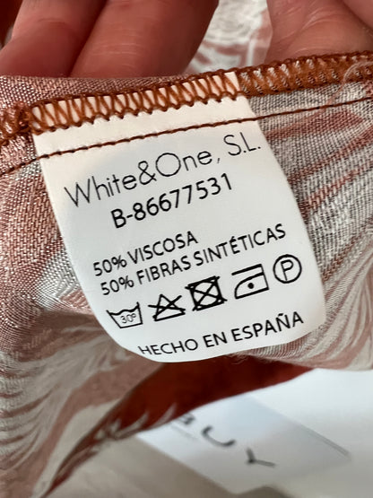 WHITE&amp;ONE. Tile flower kimono Tu(M)