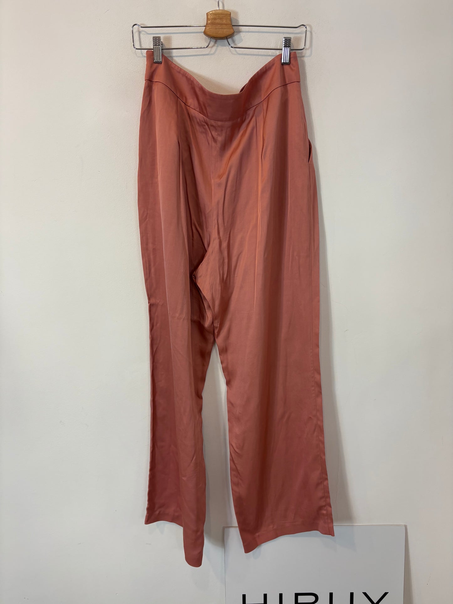 SÉZANE.Conjunto rosa satinado fluido