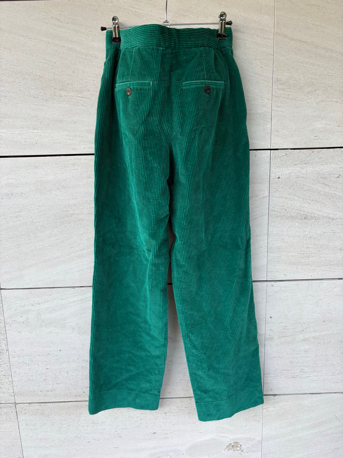 SOEUR. Pantalón recto verde pana