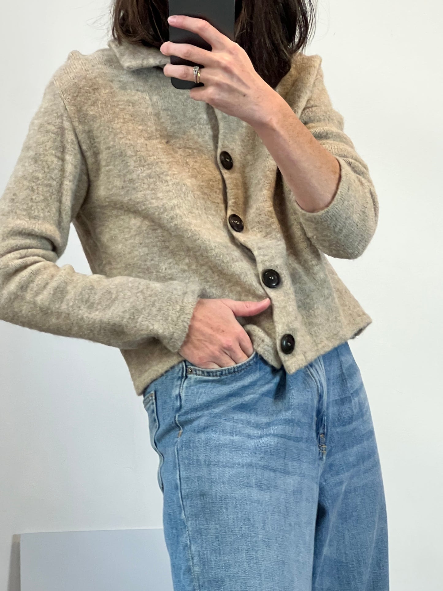 AMEÉ. Sleeveless fringed sweater S.(s)