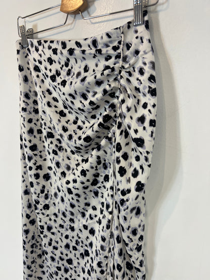 ZARA. Falda midi estampada T.s