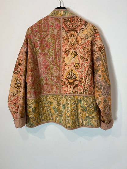 ZARA. Chaqueta estampado tonos rosas T.s