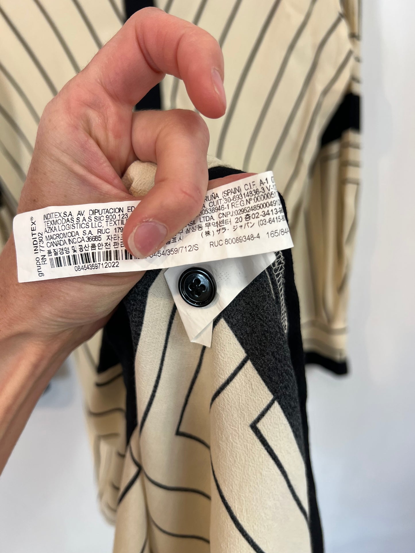 ZARA. Vestido midi abotonado