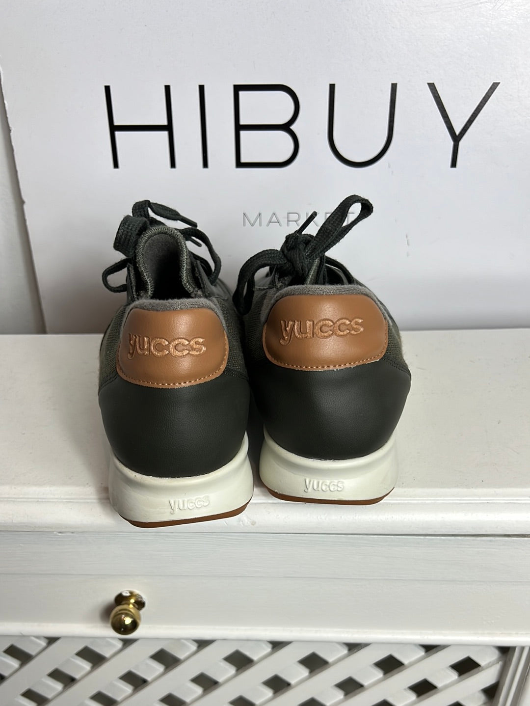 YUCCS. Zapatillas verde textura. T37