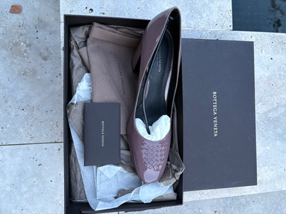 BOTTEGA VENETA. Tacones nude detalle punta