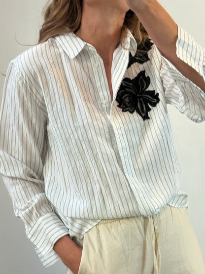 ZARA. camisa rayas flor encaje