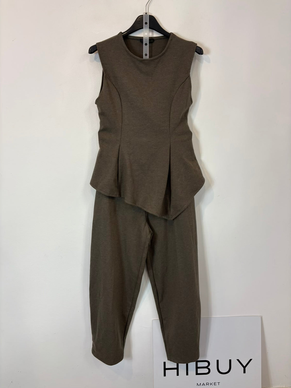 ZARA. Total look marrón jaspeado